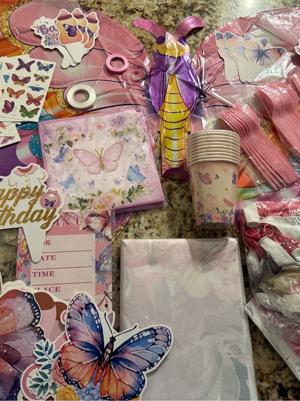Pinkerton Butterfly Party Supplies Kit - Party Decorations and Tableware